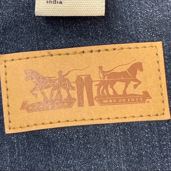 LEVI’S Women's EX-BOYFRIEND Denim TRUCKER Jacket - Picture 7 of 10